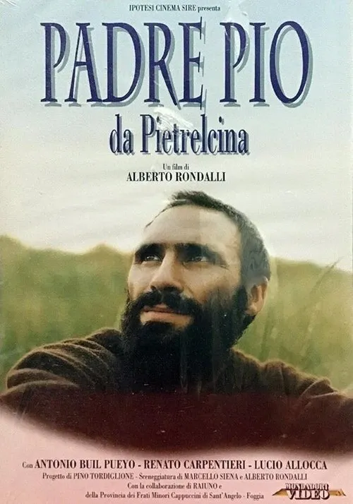 Tonino Taiuti interpreta a en Padre Pio de Pietrelcina