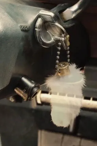 Tom Sachs interpreta a Self en Paradox Bullets