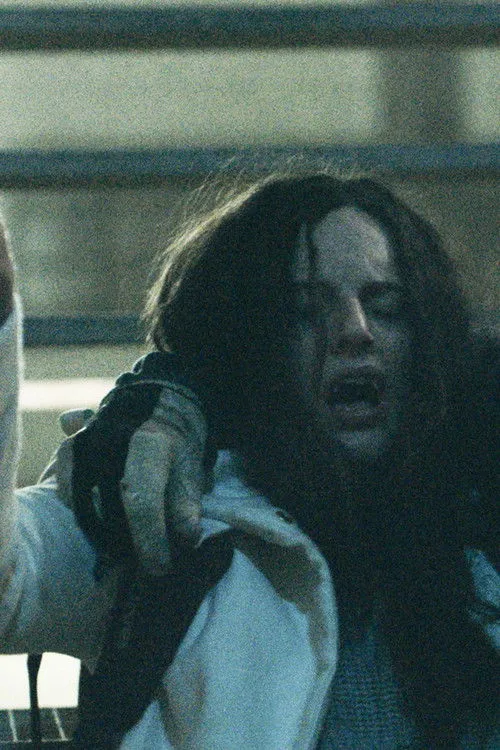 Sophie Hutter interpreta a  en Parasit