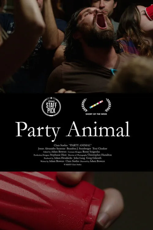 Chris Stathis interpreta a Chris en Party Animal