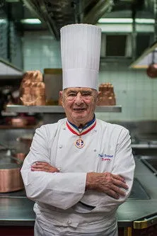 Paul Bocuse interpreta a en Paul Bocuse, le dernier empereur de la gastronomie