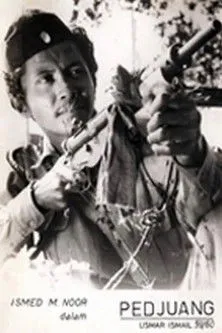 Rendra Karno interpreta a Letnan Amin en Pedjuang