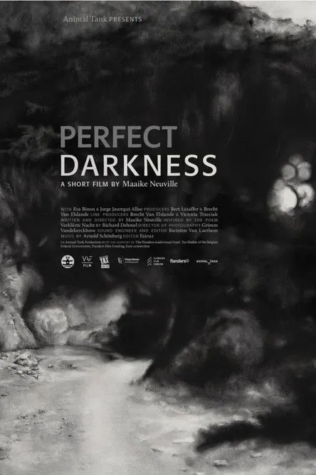 Eva Binon interpreta a Anna en Perfect Darkness