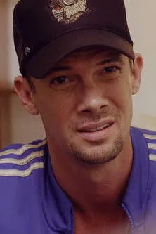 Adrienne Pickering interpreta a  en Perry