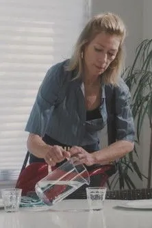 Coco Gordon-Moore interpreta a Coco Gordon-Moore en Picture Window