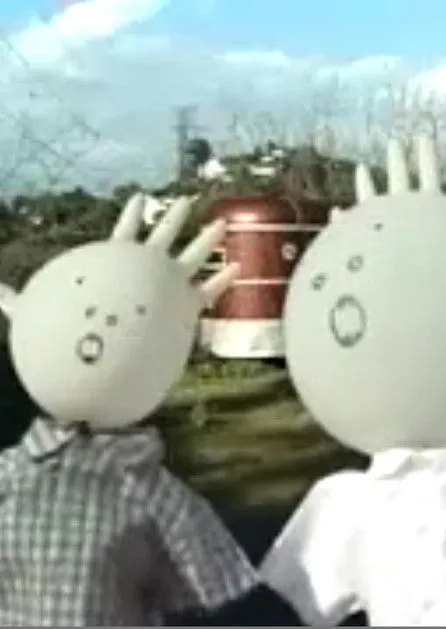 Eli Roth interpreta a (puppeteer) en Pierre and Sonny Jim