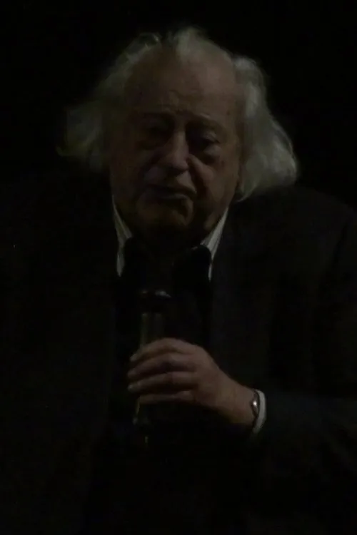 Jean Douchet interpreta a en "Pierrot le Fou" par Jean Douchet