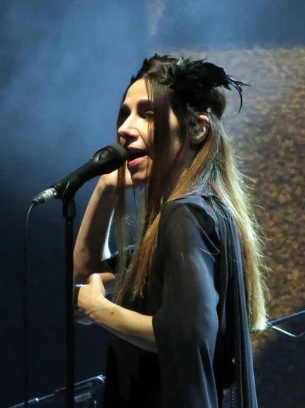 PJ Harvey interpreta a en PJ Harvey at Rock Werchter