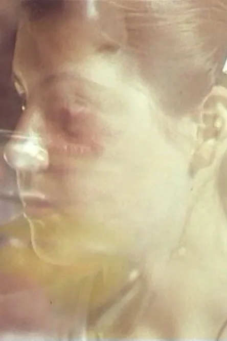 Raphaela Schoenherr interpreta a en Play 28/29