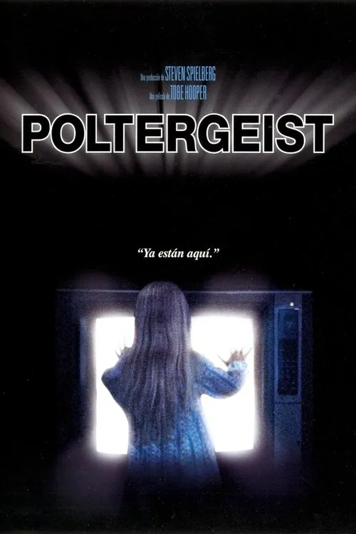 Joseph Walsh interpreta a Neighbor en Poltergeist (Fenómenos extraños)