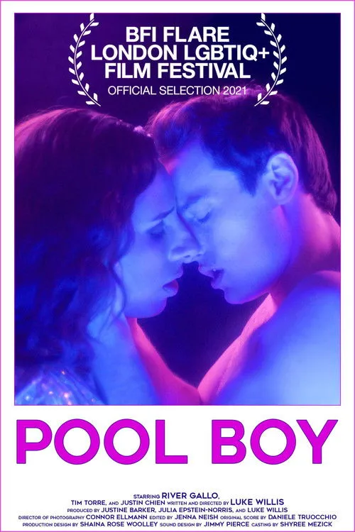 Justin Chien interpreta a  en Pool Boy
