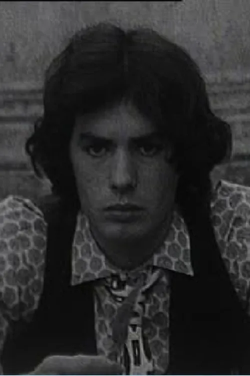 Patrick Jouané interpreta a Self en Pop Age