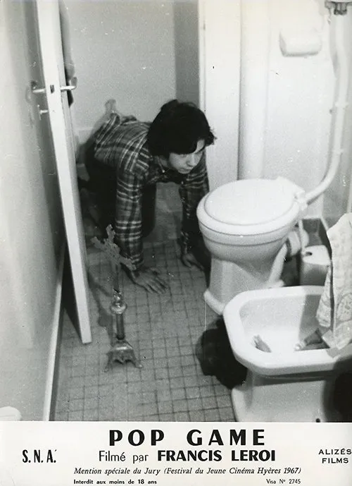 Henry Chapier interpreta a Un journaliste à 'Combat' (uncredited) en Pop' game