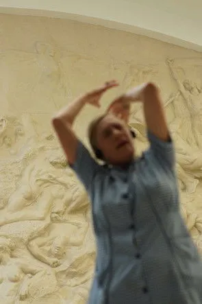 Gunter Lamoot interpreta a  en Portrait of a Disappearing Woman