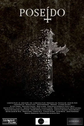 César Kancino interpreta a Cristian en Poseído