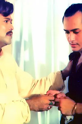 Salman Shah interpreta a Hridoy en Prem Piyashi
