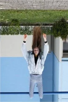 Lara Vouk interpreta a Friend en Prespana pomlad