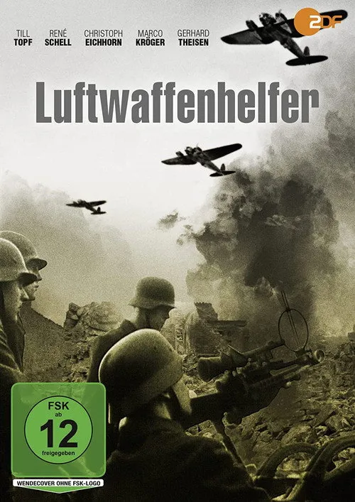 Charlie Rinn interpreta a Wachtmeister Roy en Luftwaffenhelfer