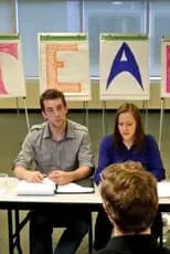 Camille Theobald interpreta a Mallory en Professional Bleeding