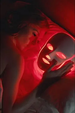 Trieste Kelly Dunn interpreta a Eve en Propagation