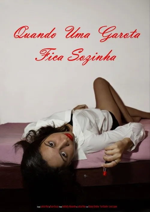 Raiany Simões interpreta a Garota en quando uma garota fica sozinha