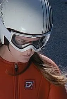 Verena Altenberger interpreta a en Ralentir la chute