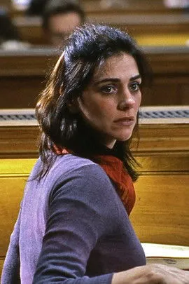 Neve McIntosh interpreta a Jess en Rare Books and Manuscripts