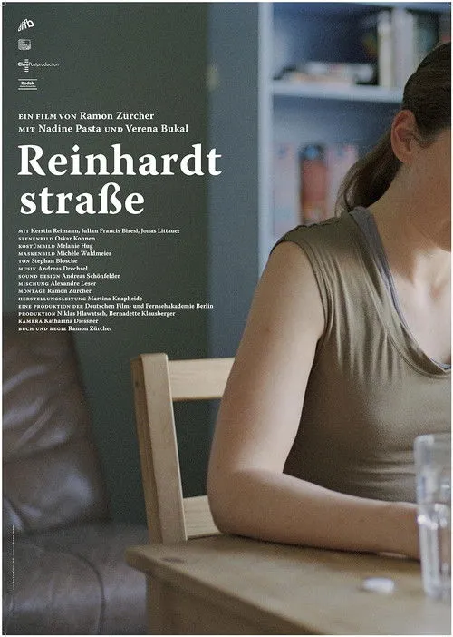 Kerstin Reimann interpreta a Mutter en Reinhardtstraße