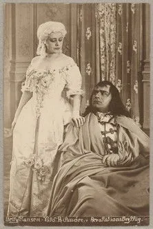 Valdemar Psilander interpreta a Marc-Arron, premiereløjtnant en Revolutionsbryllup