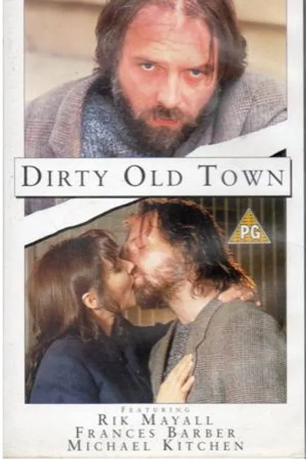 Brian McCardie interpreta a Vic Leigh en Rik Mayall Presents: Dirty Old Town