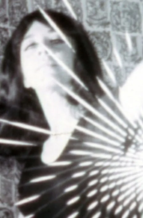 Hope Morris interpreta a Self en Rockflow