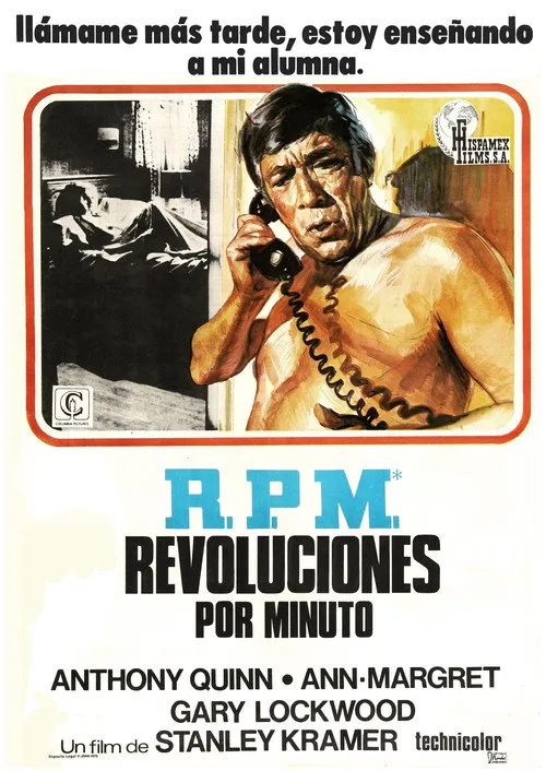 Alan Hewitt interpreta a Hewlett en R.P.M. Revoluciones Por Minuto