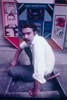 Xico Chaves interpreta a en Rubens Gerchman: O Rei do Mau Gosto