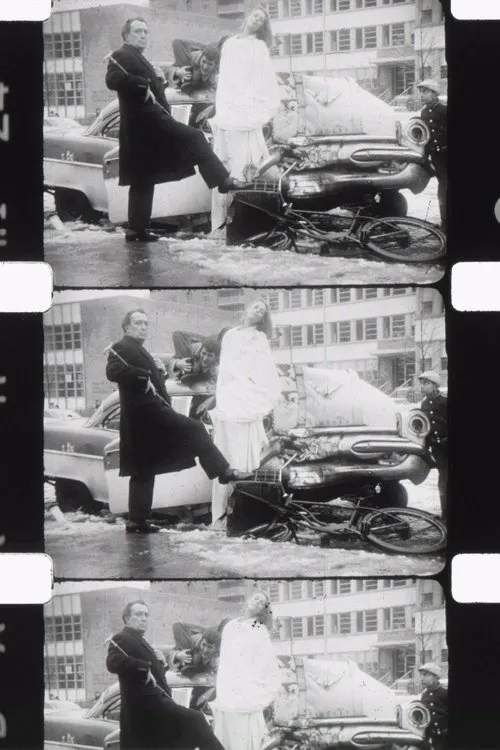 Veruschka von Lehndorff interpreta a Self en Salvador Dalí at Work