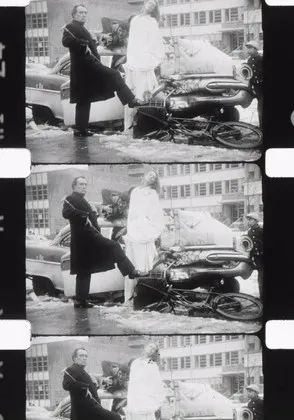 Veruschka von Lehndorff interpreta a en Salvador Dali, Happenings