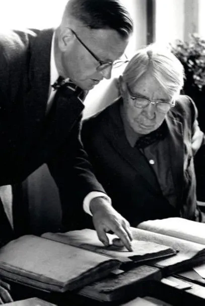 Roland Hjelte interpreta a  en Sandburg, Yes!