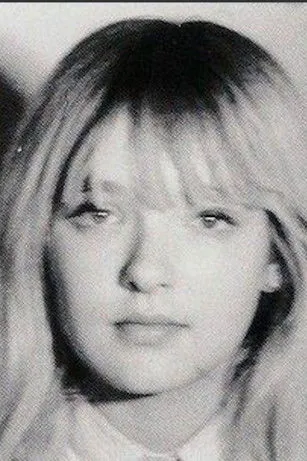 Bibbe Hansen interpreta a Bibbe Hansen en Screen Test: Bibbe Hansen