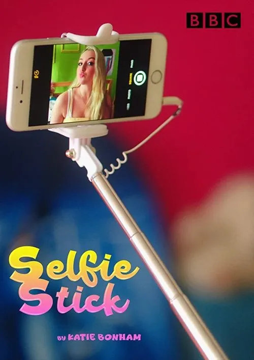 Ellie Bindman interpreta a Lucy en Selfie Stick