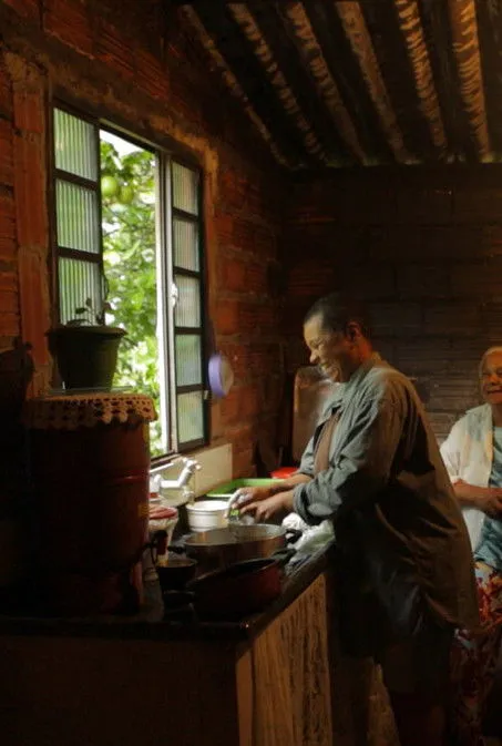 Francis Vogner dos Reis interpreta a en Sem Raiz