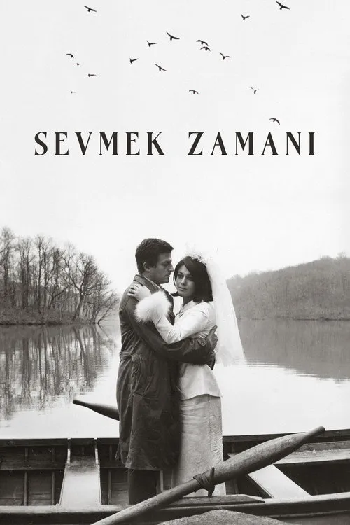 Kemal Ergüvenç interpreta a  en Sevmek Zamanı