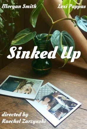 Lexi Pappas interpreta a en Sinked Up