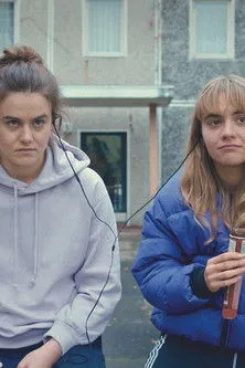 Ingraban von Stolzmann interpreta a Friend #2 en Sis - Beste Schwester