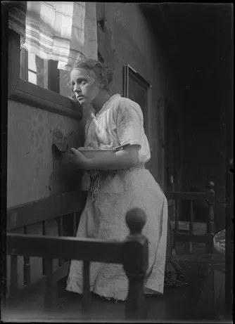 August Warberg interpreta a Karl-Göran Silverlod en Skomakare, bliv vid din läst