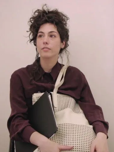 Bardia Salimi interpreta a en Sneakers