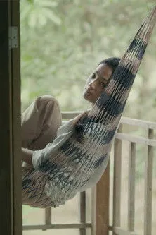 Sarita Reth interpreta a Sarita en Soben California