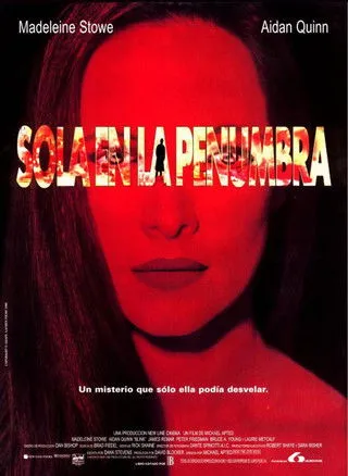 Madeleine Stowe interpreta a Emma Brody en Sola en la penumbra