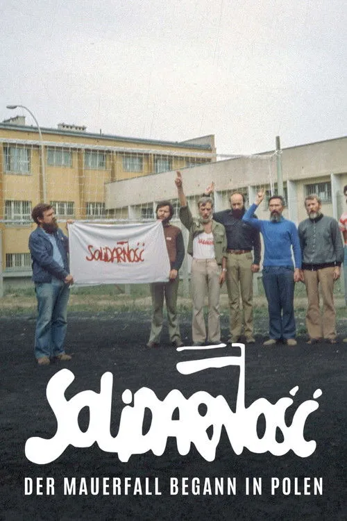 Zbigniew Lewicki interpreta a Self - Politologist (archive footage) en Solidarnosc - Der Mauerfall begann in Polen