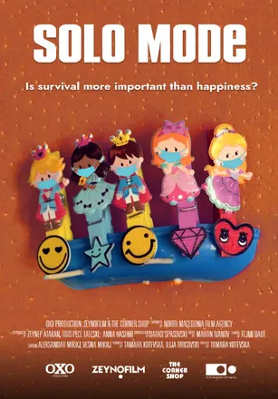 Aleksandar Mikic interpreta a  en Соло Мод