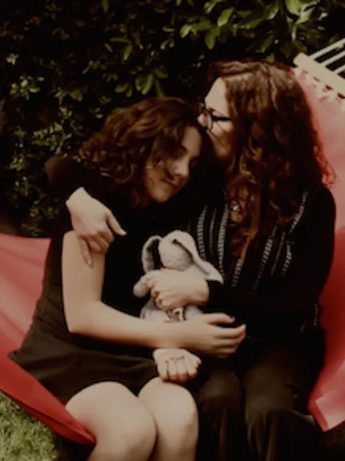 Alex Masrouga interpreta a Dad en Some Bunny's Story