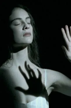 Clément Van Den Bergh interpreta a  en Sous mon lit